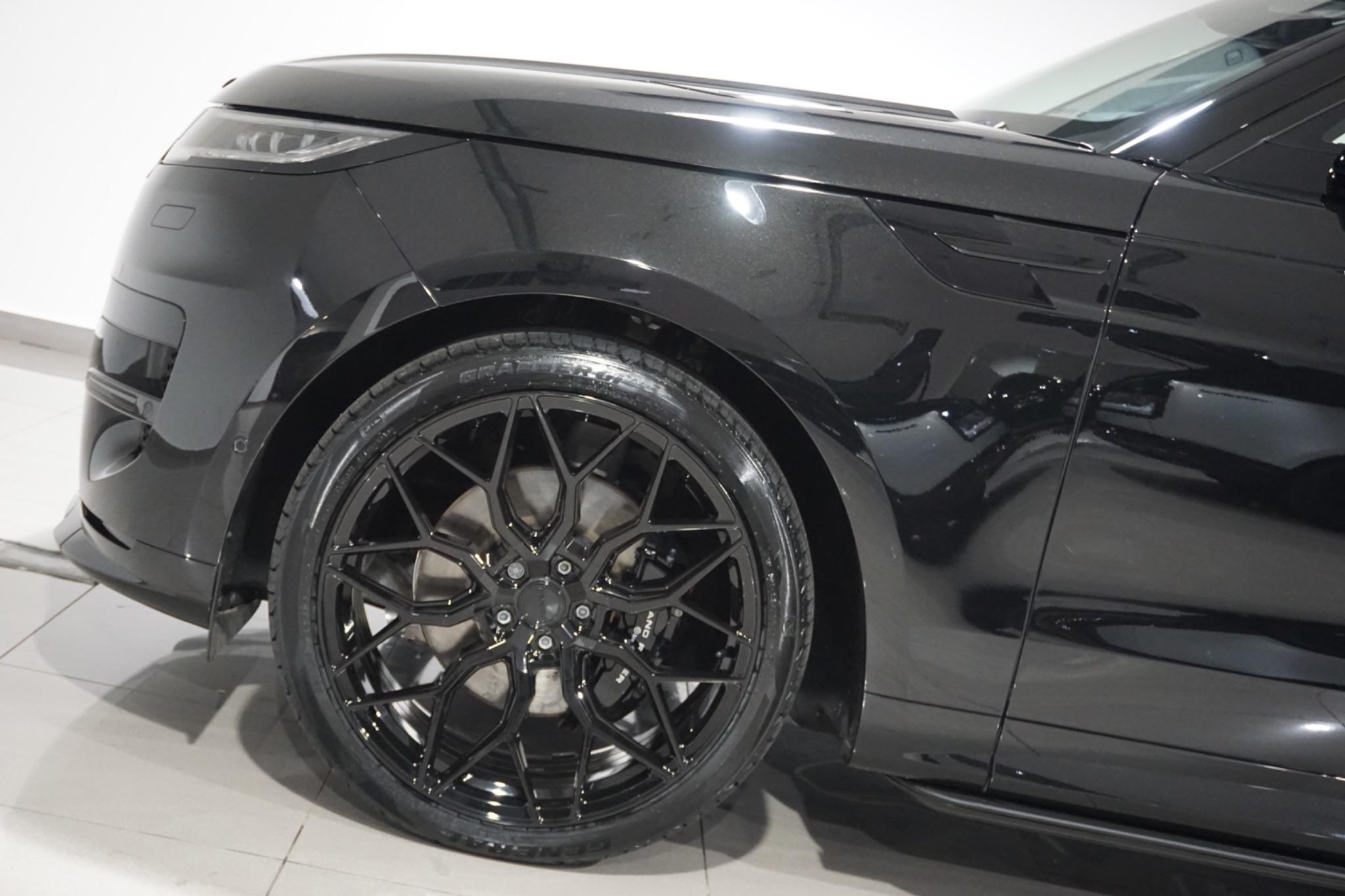 Land Rover Range Rover Sport 3.0 D300 MHEV Dynamic SE Auto 4WD Euro 6 (s/s) 5dr